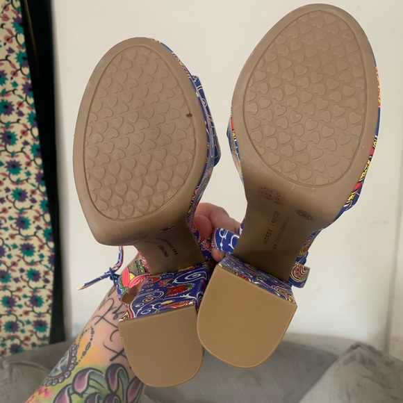 Chinese Laundry Paisley Heels - Picture 6 of 6